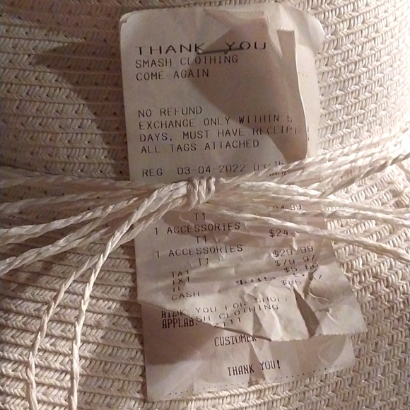 D&Y sun collection hats  ***comes with two hats one white and one off white**** - Picture 6 of 7